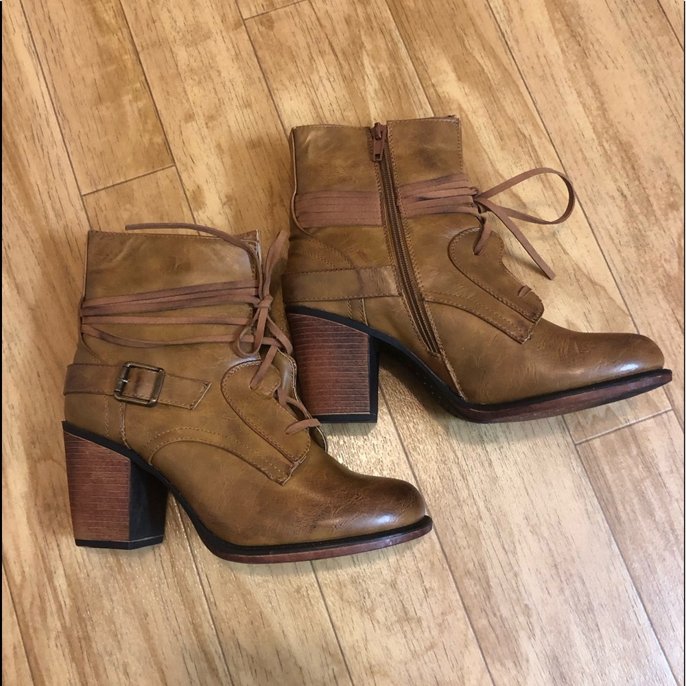 Cato Ankle Boots